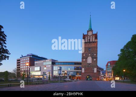 Kröpeliner Tor Center Rostock KTC und Kröpeliner Tor, Rostock, Mecklenburg-Vorpommern, Deutschland, Europa Stockfoto