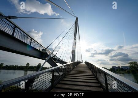 Deutschland, Baden-Württemberg, Kehl, Mimram Rheinbrücke nach Straßburg, Frankreich, Elsass, Passerelle des Deux Rives, Brücke der beiden Ufer, Brückensteg, Brückeneingang Stockfoto