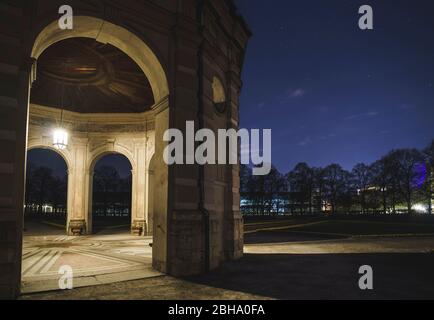 Diana Tempel im Hofgarten, nachts Stockfoto