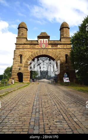 Europa, Deutschland, Hamburg, Alte Harburger Elbbrücke, Südportal, erbaut 1897 bis 1899, Stockfoto