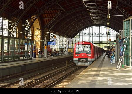 Europa, Deutschland, Hamburg, Dammtor Bahnhof, Bahn, Ankunftshalle, Baujahr 1903, S-Bahn, Stockfoto