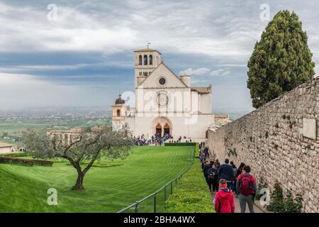 Basilika San Francesco, UNESCO-Weltkulturerbe, Assisi, Perugia Provinz, Umbrien, Italien, Europa Stockfoto