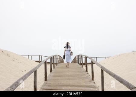 Fußgängerbrücke über die Dünen Stockfoto