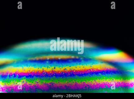 Makro auf einer Seifenblase, bevor sie erscheint Stockfoto