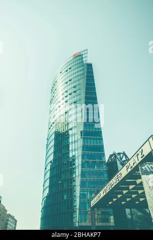 Bahnhof Potsdamer Platz, das Gebäude der deutschen Bahn - nur redaktionelle Nutzung. Stockfoto