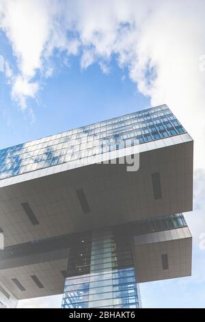 Der Kranhäuser und der Rheinauhafen in der Kölner Südstadt. Stockfoto