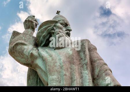 Statue von Gregor von Nin, mittelalterlicher kroatischer Bischof von Nin, Dalmatien, Zadar Grafschaft, Kroatien, Europa Stockfoto