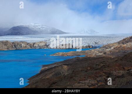 Blick auf den Upsala Gletscher im Los Glaciares Nationalpark in Patagonien. Stockfoto