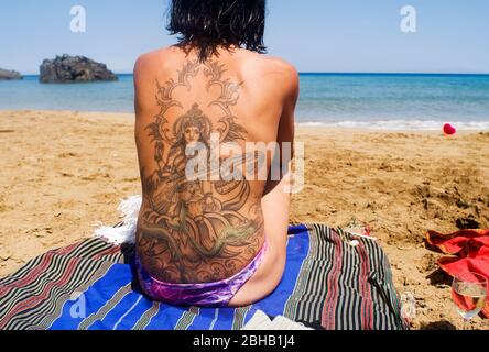 Playa Aguas Blancas. Santa Eulalia, Ibiza. Strand, weißes Wasser. Spanien Stockfoto