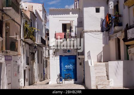 Calle de la Virgen. La Marina, Ibiza, Spanien. Virgin Street Stockfoto