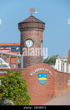 Deutschland, Niedersachsen, Ostfriesland, Juist, willkommen in der Bahnhofstrasse. Stockfoto