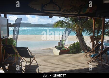 Das Wassersportcenter auf Necker Island, einer privaten Insel, die von Virgin Limited Edition, einem Unternehmen im Besitz von Richard Branson, betrieben und vermietet wird. Stockfoto