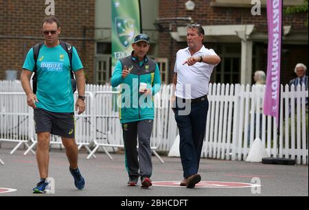 Australiens Trainer Justin langer kommt vor dem One Day Tour Match zwischen Sussex und Australien am 1. Central County Ground in Hove an. Juni 07 2018 Stockfoto