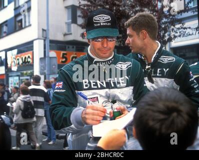 Parade der Fahrer vor dem 24-Stunden-Rennen von Le Mans 2001 Stockfoto