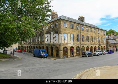 Ein beeindruckendes viktorianisches Gebäude am Square, Buxton, Derbyshire, England, Großbritannien Stockfoto