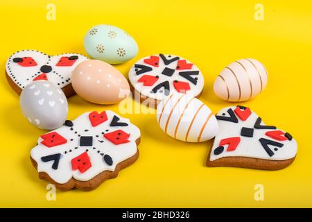 Milch und Kekse zu Ostern, Weihnachten, 1. März, 8. märz, Weihnachten, Valentinstag Brunch Buffet-Konzept. Handgemachte Dessert handwerklich authentisch Stockfoto