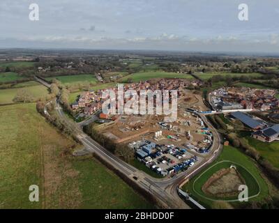 Luftaufnahme neues Gehäuse wird am Rande des Wimborne Minister in Dorset in Großbritannien gebaut Stockfoto