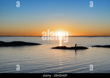 Sonnenuntergang in Porkkalanniemi an der Ostsee, Kirkkonummi, Finnland Stockfoto