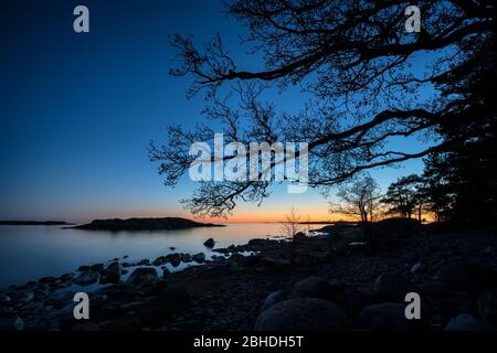 Dämmerung bei Porkkalanniemi an der Ostsee, Kirkkonummi, Finnland Stockfoto