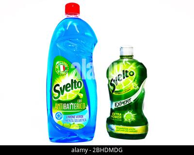 SVELTO Spülmittel. Svelto ist eine Marke von Unilever Stockfoto