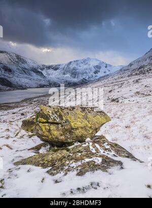 Llanberis und das Ogwen Valley unter Winterbedingungen, Snowdonia, Wales, Großbritannien. Stockfoto