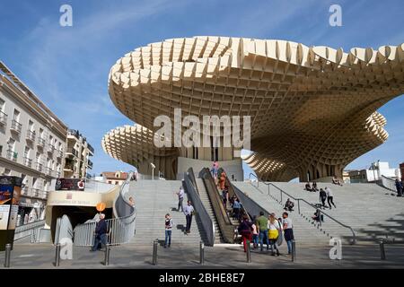 Das Metropol Parasol, Plaza De La Encarnación, Sevilla, Spanien. Stockfoto