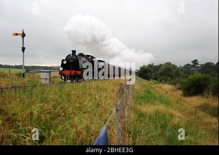 Die '31806' nähert sich dem Bewdley Tunnel mit einem Zug nach Kidderminster. Stockfoto