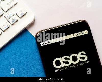 In dieser Abbildung Asos Logo ist auf einem Smartphone angezeigt Stockfoto