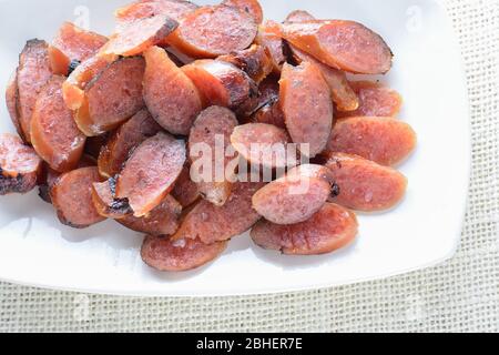 Chinesische Wurst, ist ein Oberbegriff, der sich auf die vielen verschiedenen Arten von Würstchen Ursprung in China. Es gibt verschiedene Arten, die von jenen verrückt Stockfoto