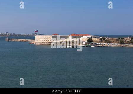 Sewastopol, Krim, Russland - 28. Juli 2019: Die Ansicht der Konstantinowski Batterie in der Heldenstadt Sewastopol, Krim Stockfoto