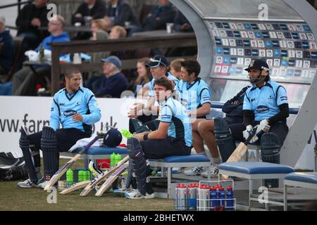 Sussex County Cricket Spieler Lou Vincent [Mitte] trug ein schwarzes Schweißband am linken Handgelenk, was angeblich ein Signal für Fixierer war, dass die Reparatur an war. James Boardman/TELEAUFNAHMEN Stockfoto