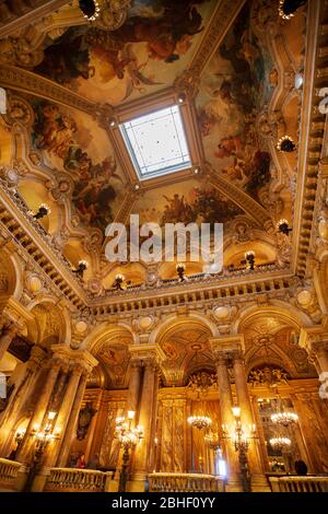 Die Decke des Postfoyers der Opera Garnier, Paris, Frankreich Stockfoto