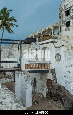 Die Burg Elmina (UNESCO-Weltkulturerbe) wurde 1482 von Portugal als Burg São Jorge da Mina in Elmina, Ghana errichtet. Es war die erste Trading-Pos Stockfoto