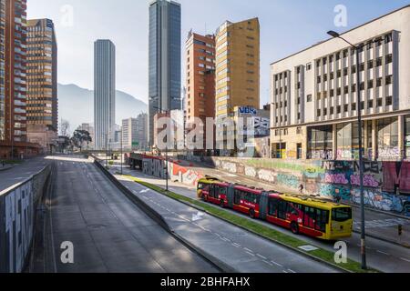 Bogota, Kolumbien - Januar 06. 2020: Straßenszene im Zentrum von Bogota Stockfoto