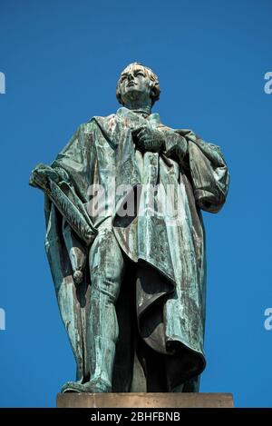 Statue von William Pitt der Jüngere (1759-1806) , steht an der Kreuzung von George Street und Frederick Street in Edinburgh, Schottland, Großbritannien. Stockfoto