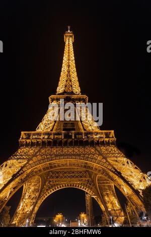Der Eiffelturm ist ein schmiedeeiserner Gitterturm auf dem Champ de Mars in Paris, Frankreich. Es ist nach dem Ingenieur Gustave Eiffel benannt. Stockfoto