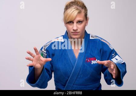 Die US-Olympiasiegerin Kayla Harrison posiert vor den Olympischen Spielen 2012 auf dem Team USA Media Summit in Dallas, Texas. Der 22-jährige Harrison gewann mit einem Sieg am 2.. August mit 78kg Jahren als erster Amerikaner eine Goldmedaille im Judo. ©Bob Daemmrich Stockfoto