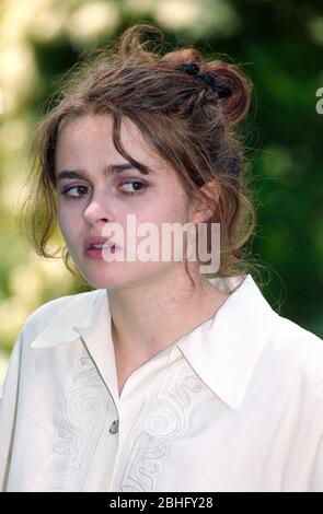 LOS ANGELES, CA. c. 1994: Schauspielerin Helena Bonham Carter. Foto © Paul Smith/Featureflash Stockfoto