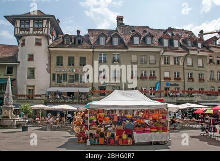 Wochenmarkt in der Altstadt von Bern, der Bundeshauptstadt Stockfoto