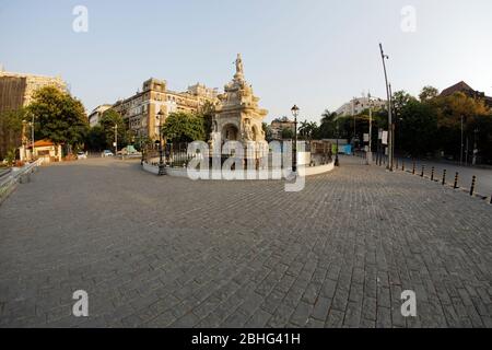 Deserted Flora Fountain Area, am Hutatma Chowk (Martyr's Square), ist ein architektonisches Denkmal mit Ornamenten in Mumbai, Indien. Stockfoto