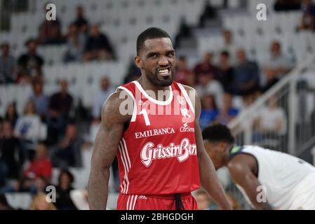 Trient, Italien. 1. Jan, 2020. trento, Italien, 01. Jan 2020, Darius Johnson-Odom (1) Grissin Bon Reggio Emilia während - - Credit: LM/Roberto Tommasini Credit: Roberto Tommasini/LPS/ZUMA Wire/Alamy Live News Stockfoto