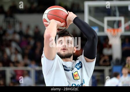 Trient, Italien. 1. Jan, 2020. trento, Italien, 01. Jan 2020, Alessandro Gentile (5) Dolomiti Energia Trentino während - - Credit: LM/Roberto Tommasini Credit: Roberto Tommasini/LPS/ZUMA Wire/Alamy Live News Stockfoto