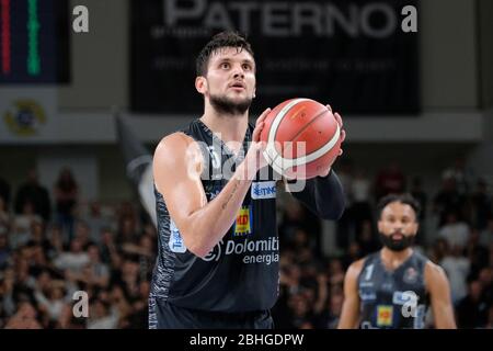 Trient, Italien. 1. Jan, 2020. trento, Italien, 01. Jan 2020, Alessandro Gentile (5) Dolomiti Energia Trentino während - - Credit: LM/Roberto Tommasini Credit: Roberto Tommasini/LPS/ZUMA Wire/Alamy Live News Stockfoto