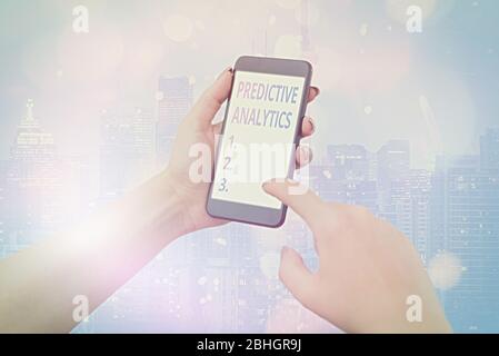 Handschrift Textschreiben Predictive Analytics. Konzeptionelles Foto Sammlung optimieren CRM erreichen Kunden identifizieren Stockfoto