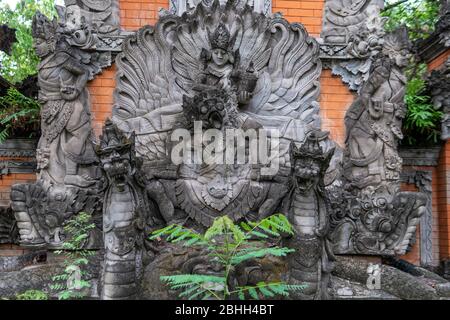 Große Hindu-Statue in Lovina, Nord-Bali Stockfoto