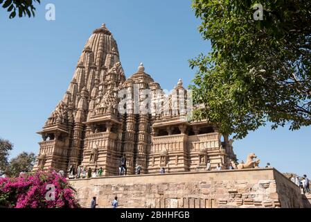 Khajuraho / Indien 24. Februar 2017 der Kandariya Mahadeva Tempel der große Gott der Höhle ist der größte Hindu Tempel im westlichen Tem Stockfoto