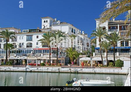 Der Hafen von Puerto Duquesa an der Costa del Sol Stockfoto