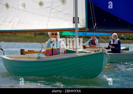 Ladies' Race: Auf dem River Yar, Isle of Wight, Rennen auf Skaus Stockfoto