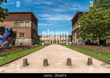 Die Stiftung Museum Kunstpalast, ein Kunstmuseum im Ehrenhof, Landeshauptstadt Düsseldorf, Nordrhein-Westfalen, Deutschland, Europa Museum Kunstpal Stockfoto