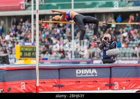 BIRMINGHAM, ENGLAND - Morgan Lake, Gewinner des Hochsprung-Finals der Frauen während der britischen Leichtathletik-Meisterschaften im Alexander Stadium in Birmingham am Samstag, den 25. Juni 2016. (Quelle: Toyin Oshodi - MI News) Stockfoto